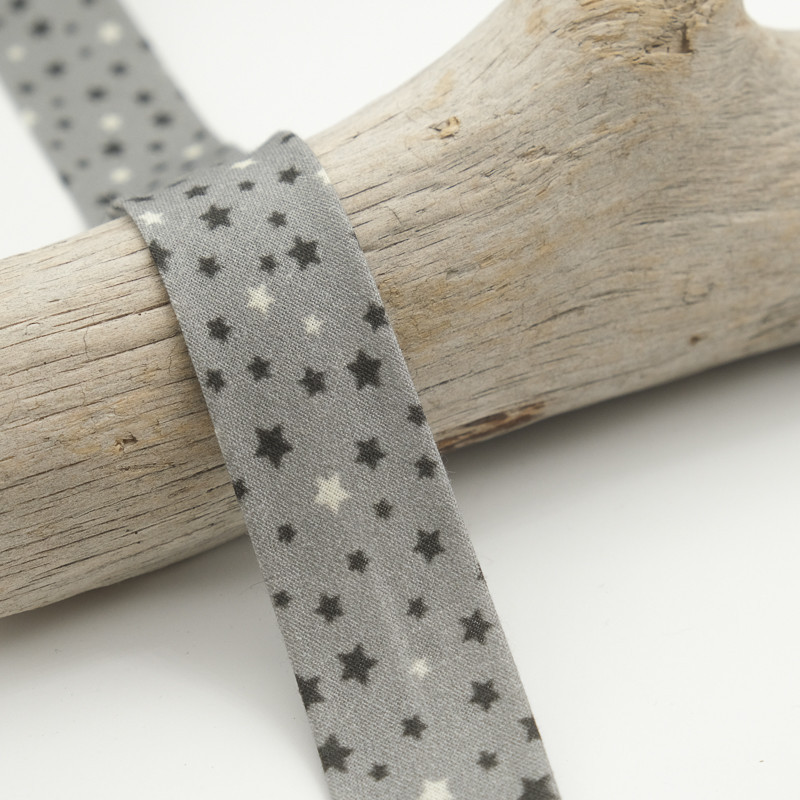 25MM Printed Bias Tape with Stars on a Gray Background - Maison Klem